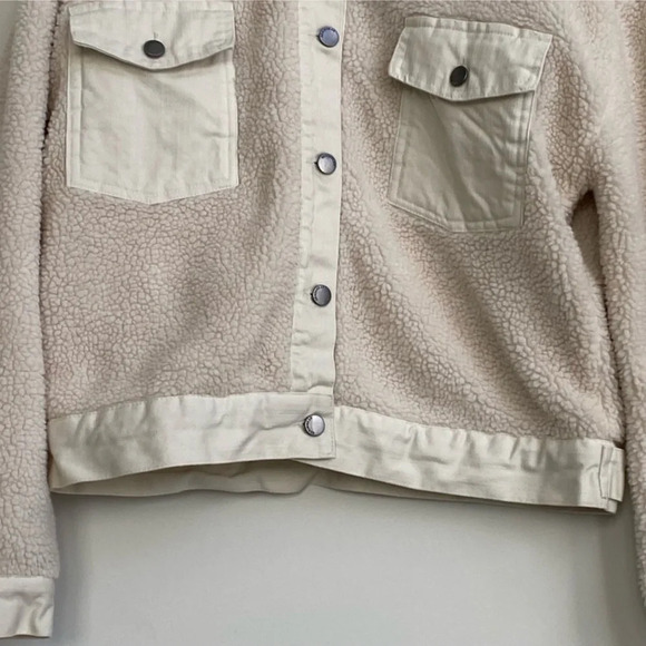 NWT Womens Stoosh Denim Faux Fur Sherpa Trucker Jacket
Cream shearling small - Picture 4 of 12